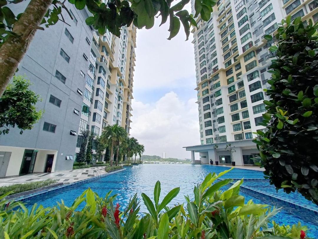 Arc Austin Hills Residensi By Antlerzone Apartamento Johor Bahru Exterior foto